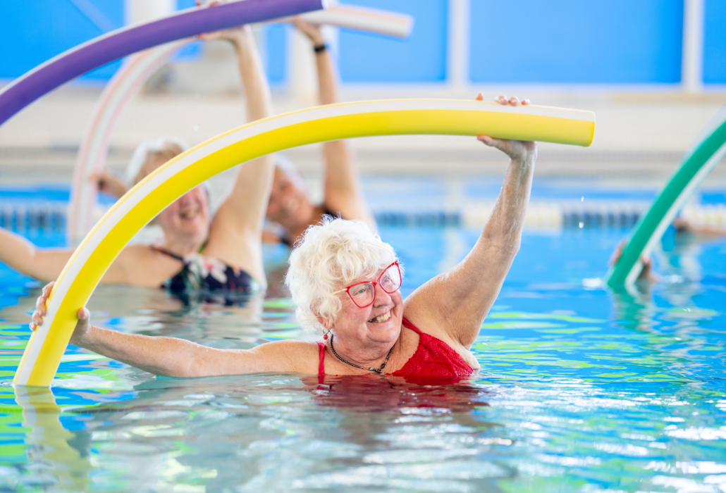 Beneficiile inotului pentru persoane de peste 60 de ani