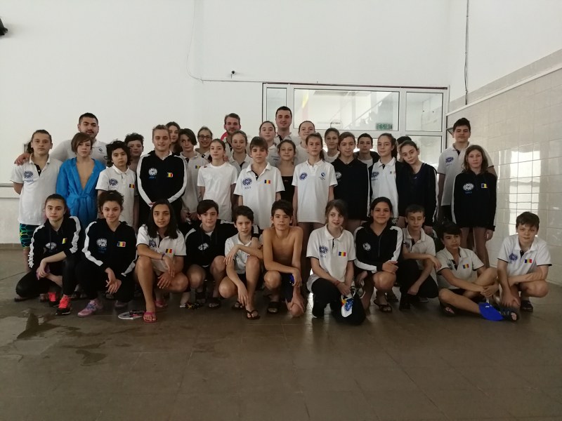 4 titluri de Campioni Municipali, 20 de medalii si 11 noi recorduri interne pentru campionii Aqua Sport la Cupa AMNB Open